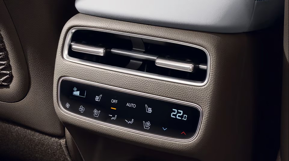 Electrified GV70 F/L 3존 공조(운전석 & 동승석 듀얼 풍향모드 제어, 뒷좌석 LCD 공조 조절 장치 포함) 25