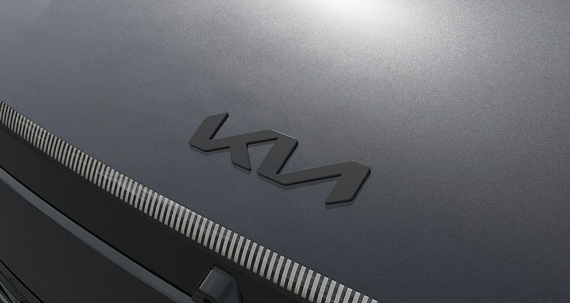 The New K8 HEV 블랙 엠블럼 24
