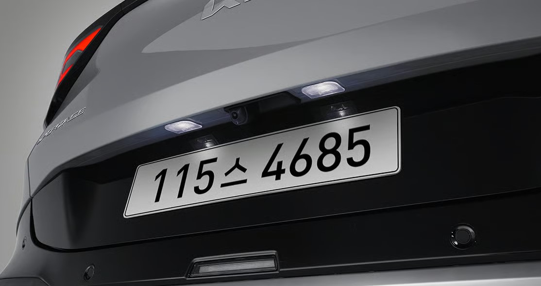 더 뉴 스포티지 번호판 램프 66